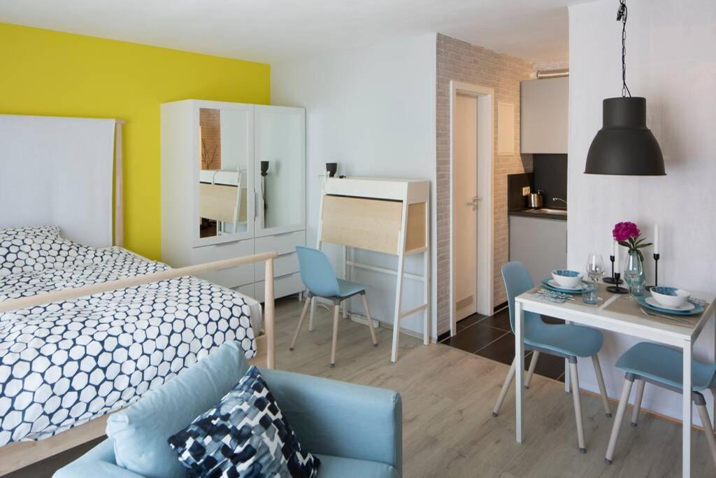 Exklusives Apartment Inklusive Netflix Und Parkplatz Karlsruhe Exterior foto