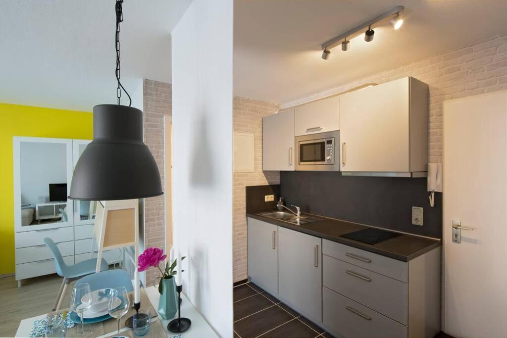 Exklusives Apartment Inklusive Netflix Und Parkplatz Karlsruhe Exterior foto